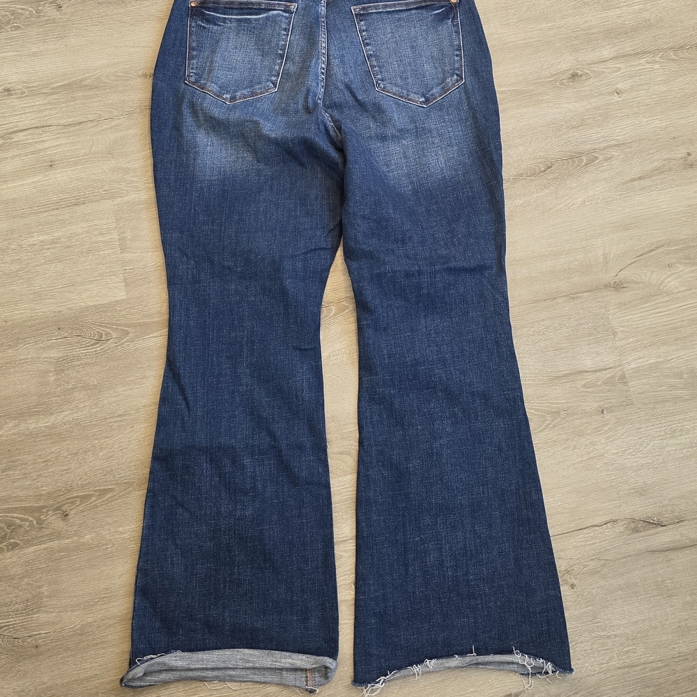 Wome Judy Blue Jeans Control Top Flare Blue Raw Hem Size 16W - Picture 6 of 7